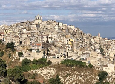 Mussomeli: Manfredonic Castle and Churches Walking Tour