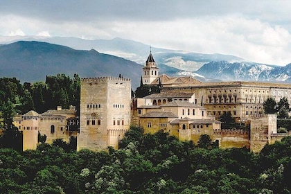 Alhambra Ticket Last Minute Deals