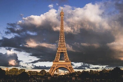 Eiffel, Cruise,Shopping Tour and Wine Tasting with Hotel Pick-up