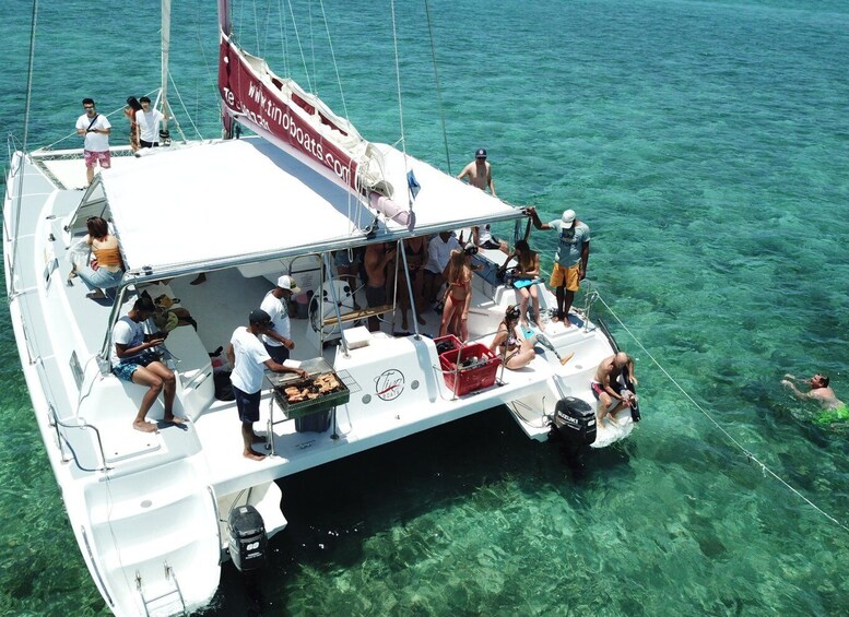 Picture 4 for Activity Mauritius: Private Speed Boat or Catamaran to île aux Cerfs