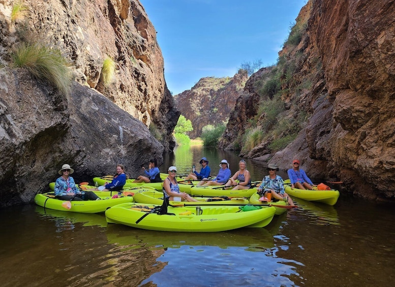 Saguaro Lake: Guided Kayaking Tour