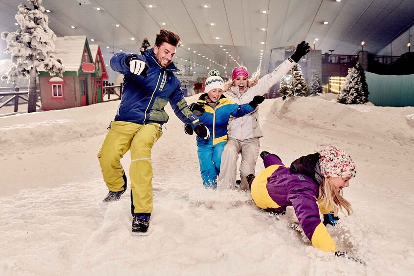 Picture 4 for Activity Dubai: Ski Dubai Snow Park Classic Pass