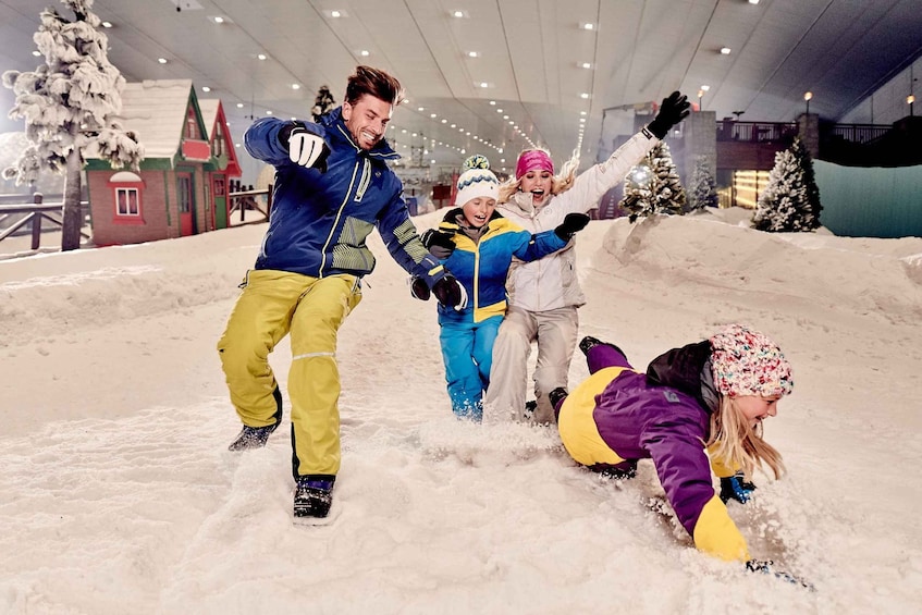 Picture 4 for Activity Dubai: Ski Dubai Snow Park Classic Pass