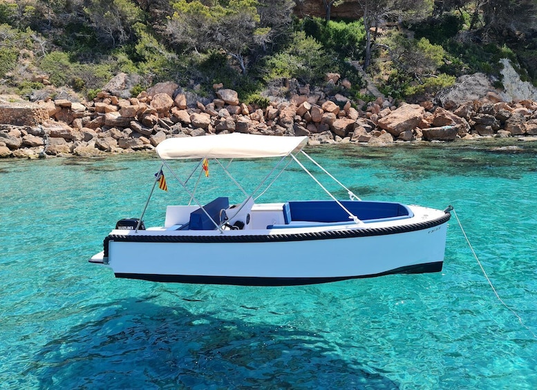 Santa Ponsa: Private Boat Rental with No Licence Necessary