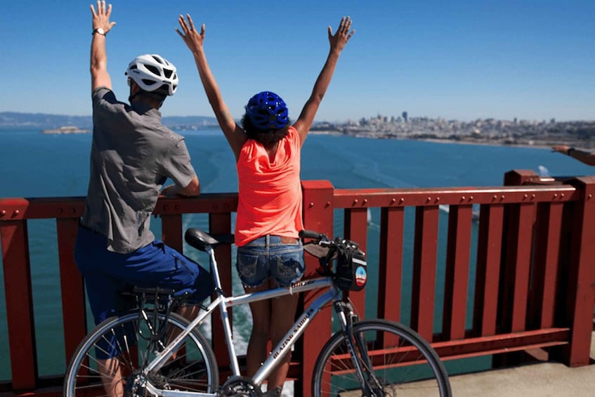Picture 3 for Activity Golden Gate Bridge: Electric Bike Guided Tour to Sausalito