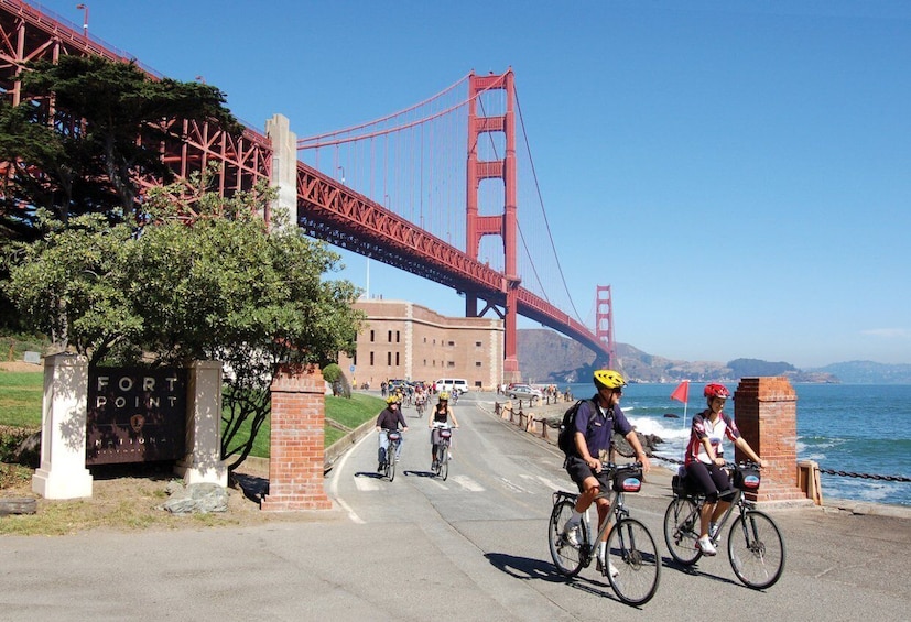 Picture 4 for Activity Golden Gate Bridge: Electric Bike Guided Tour to Sausalito