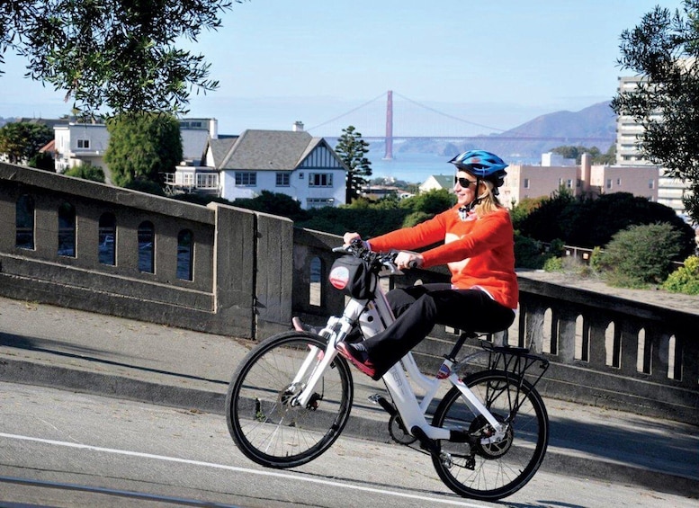 Picture 5 for Activity Golden Gate Bridge: Electric Bike Guided Tour to Sausalito