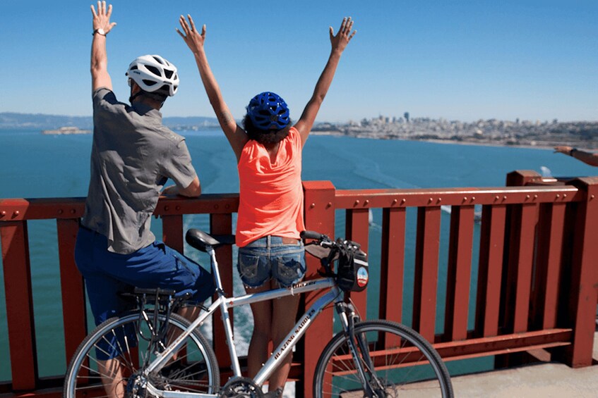 Picture 3 for Activity Golden Gate Bridge: Electric Bike Guided Tour to Sausalito