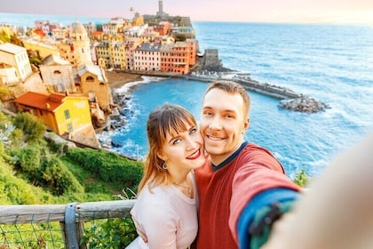 Private Full Day Florence to Cinque Terre Tour by Ferry or Train