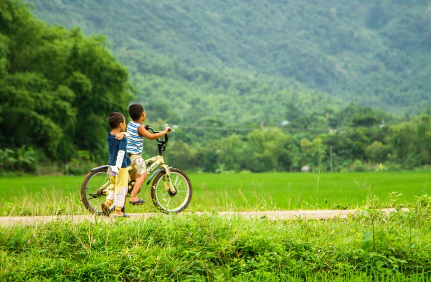 FULL-DAY DISCOVER MAI CHAU FROM HA NOI