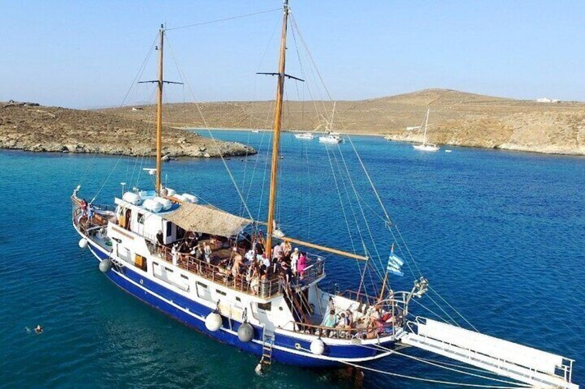 Full-Day Delos and Rhenia Island Cruise from Mykonos