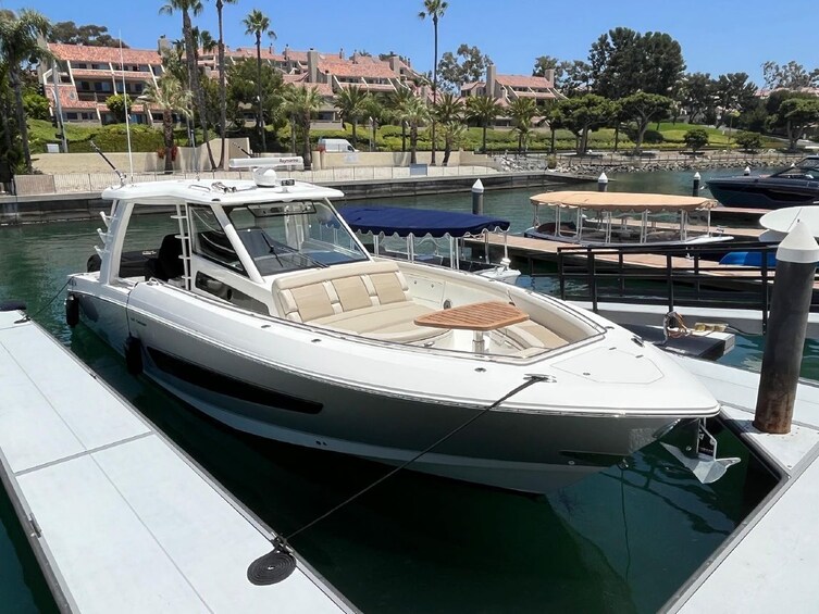 Maalaea Luxury Powerboat 2 hour Sunset Cruise (Exclusive to six guests)