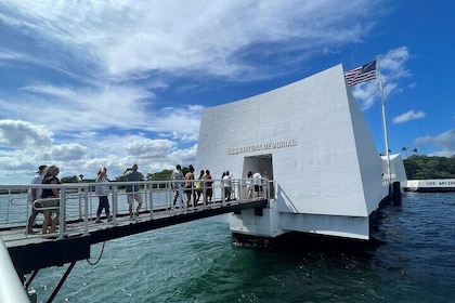 Full Day Pearl Harbour Tour from Maui