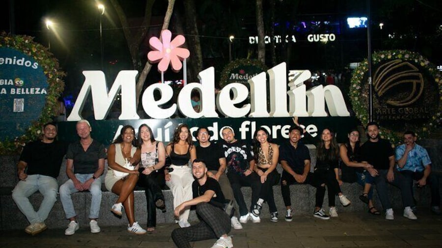 Nightlife Medellin, Rooftops, bars and Clubs - drinks included