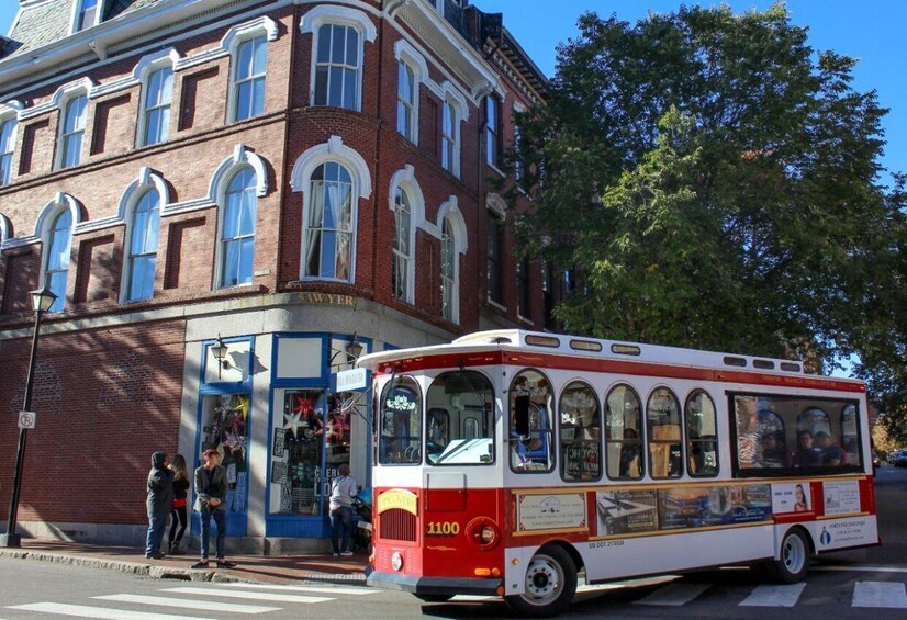 Portland, Maine: Sightseeing Trolley Tour with a Guide