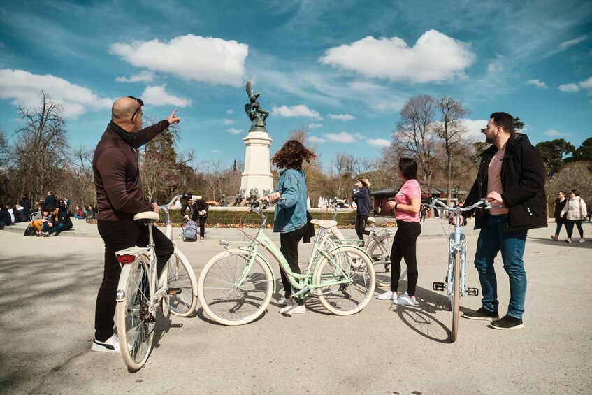 Picture 4 for Activity Madrid: City Highlights Guided Vintage Bike Tour