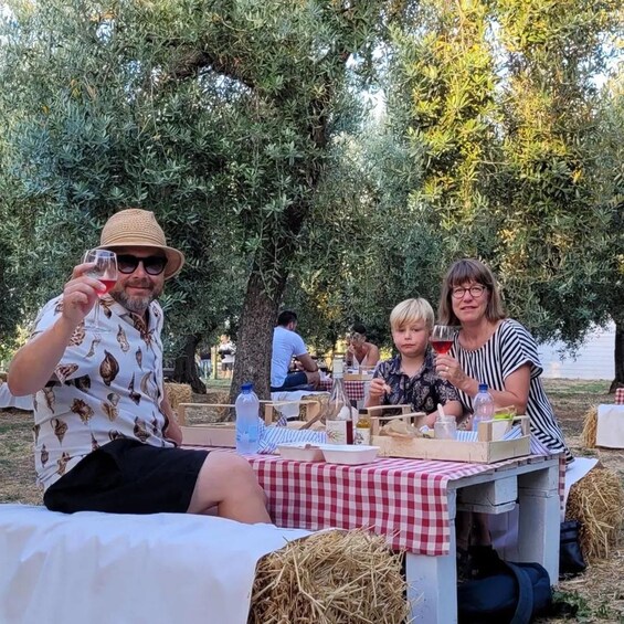 Picture 9 for Activity Santa Maria Imbaro: La Vinarte Picnic Under the Moonlight