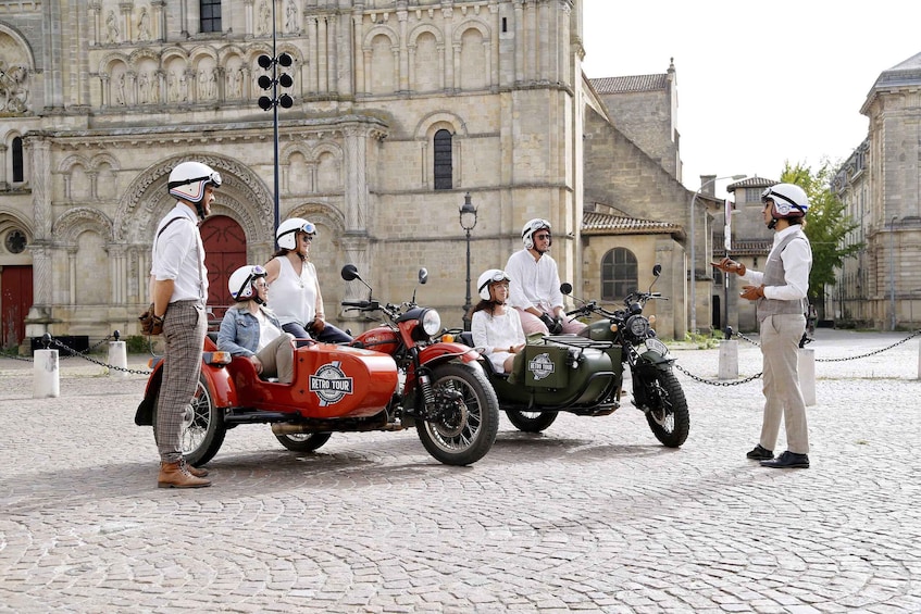 Picture 4 for Activity Bordeaux: Sightseeing by Side Car