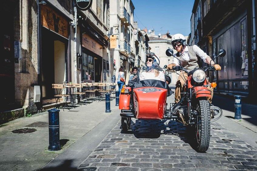 Picture 3 for Activity Bordeaux: Sightseeing by Side Car