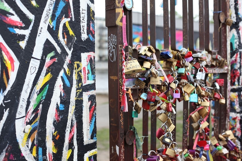 Beyond the Berlin Wall: East Side Gallery Self-Guided Audio Tour