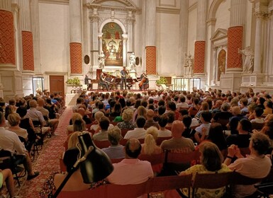 Venise : Concert des Quatre Saisons de Vivaldi et visite du musée de la mus...