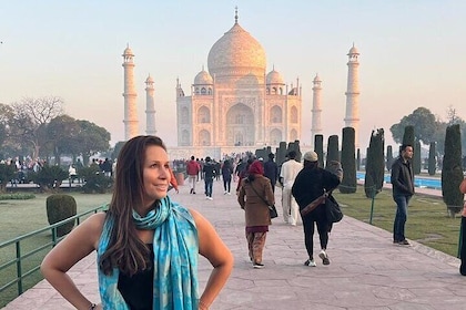 Private Skip The Line Taj Mahal Sunrise Tour - Ticket & Guide