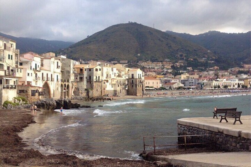 6-hour tour of Cefalù and Castelbuono departing from Palermo