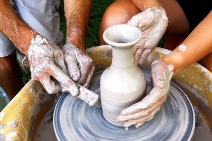 Pottery Master Class Workshop with a local artist in Silves