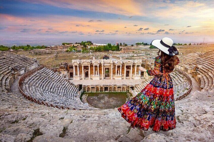 Kemer Exclusive Salda Lake & Pamukkale Day Tour w/Meals & Pickup