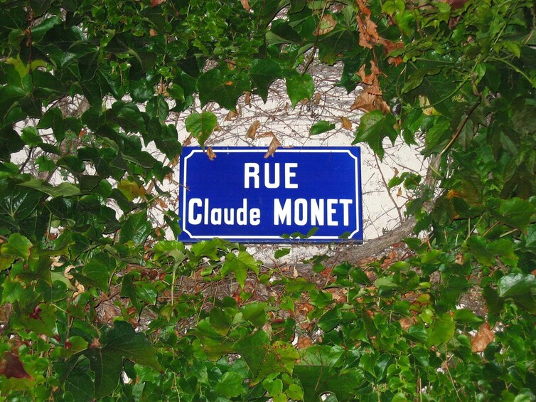 Half Day Tour to Giverny with Monet’s House and Gardens from Paris