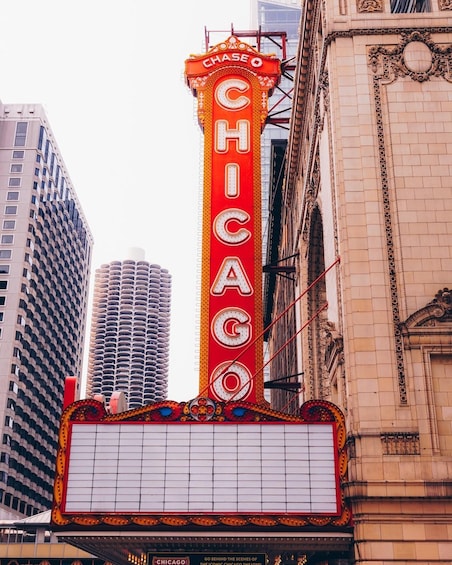 Picture 1 for Activity The Chicago Theatre Tour Experience