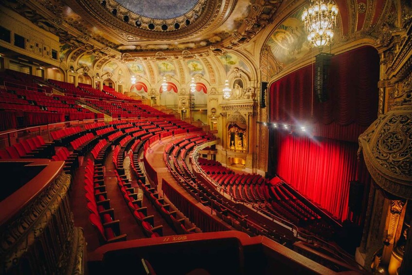 Picture 2 for Activity The Chicago Theatre: Tour Experience with Licensed Guide