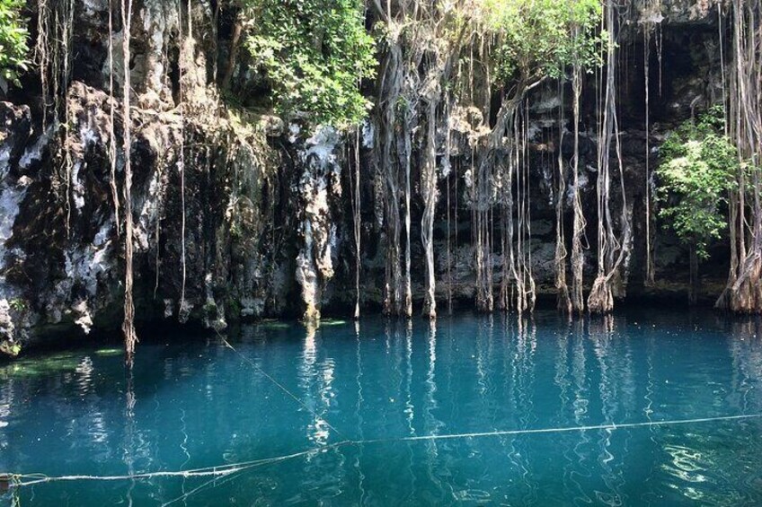 4 Places in 1 day Magic Towns Chichen Itza and Cenote
