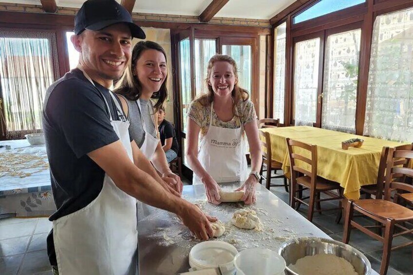 Amalfi Coast Cooking Class: Tiramisù Mozzarella & Pasta with Wine