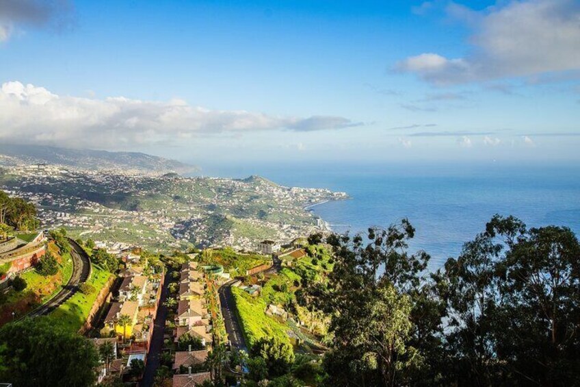 Full Day Tour : Madeira West and East Tour- Main Spots in 1 Day