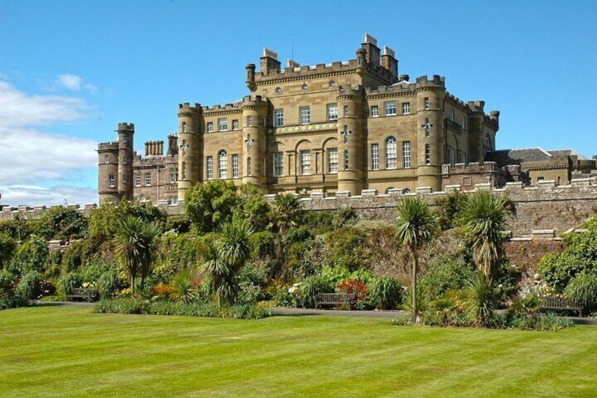 Private Culzean Castle & Robert Burns Day Tour in Luxury MPV