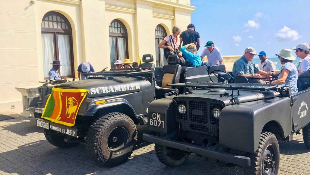 Colombo: City by World War Jeep Private Tour