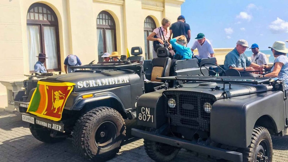 Colombo: City by World War Jeep Private Tour