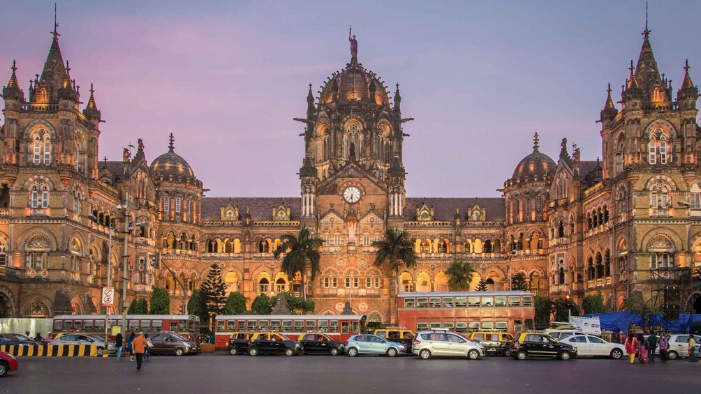 Mumbai: Private Guided Full-Day City Sightseeing Tour