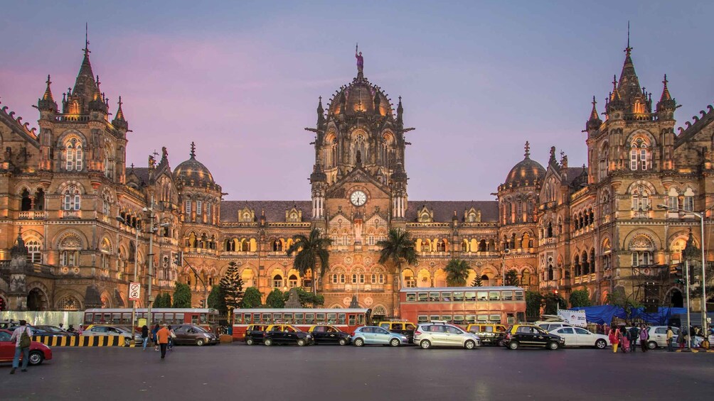 Mumbai: Private Guided Full-Day City Sightseeing Tour