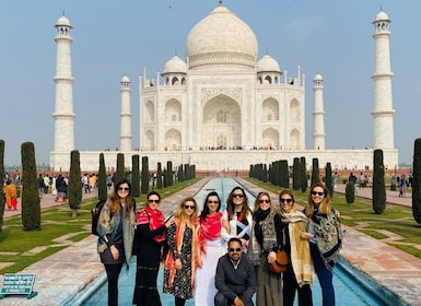 From Delhi: Taj Mahal, Agra Fort, Fatehpur Sikri 2-Day Tour