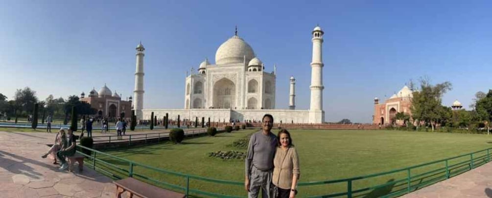 Picture 4 for Activity New Delhi:Private Sunrise Day Trip to Taj Mahal with Entrane