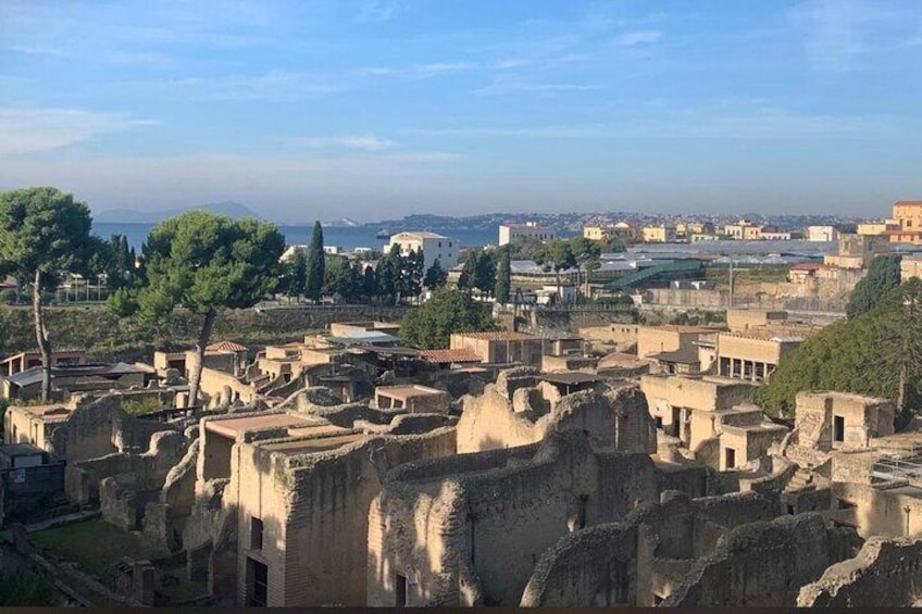 Amalfi Coast, Sorrento and Pompeii in One Day from Naples