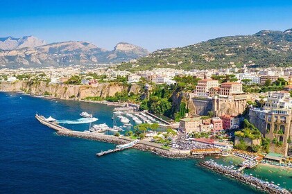 Amalfi Coast, Sorrento and Pompeii in One Day from Naples