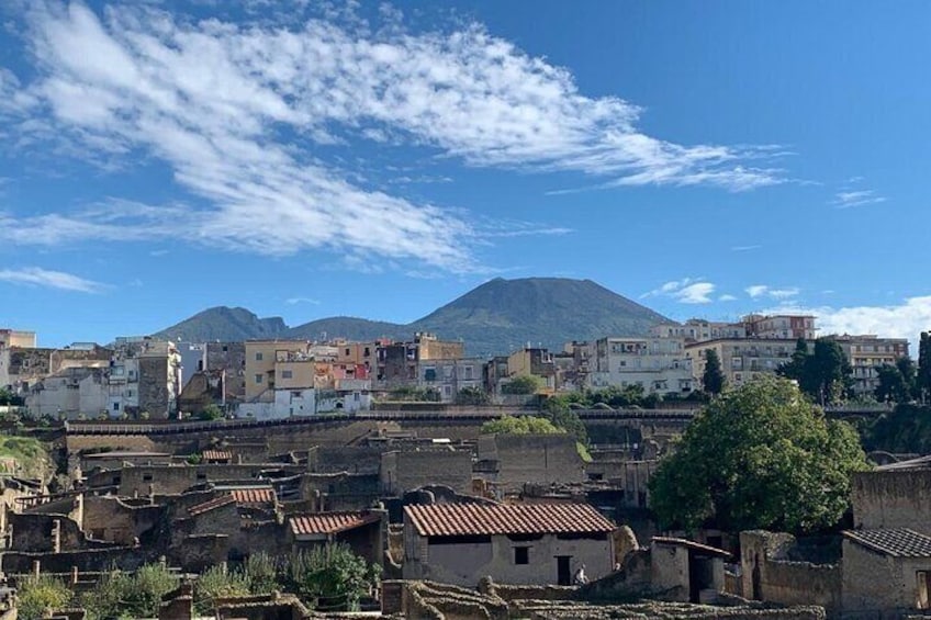 Amalfi Coast, Sorrento and Pompeii in One Day from Naples