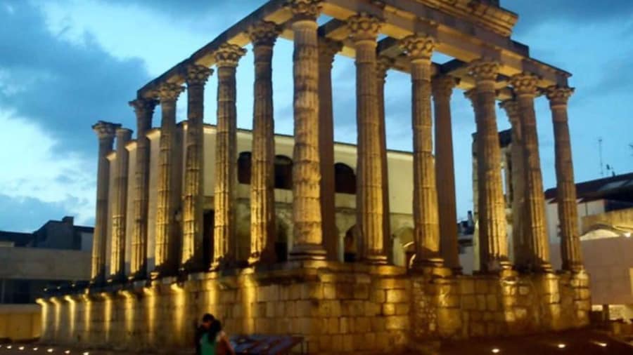 Merida: Roman Theater Private Walking Tour