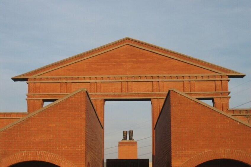 Official Memento Park Admission with Guided Tour