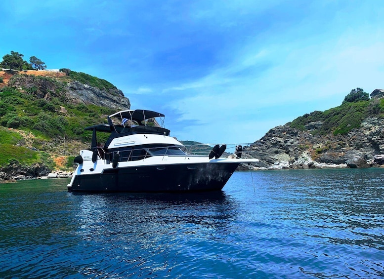 Skiathos: Private Yacht Cruise with Swim Stops
