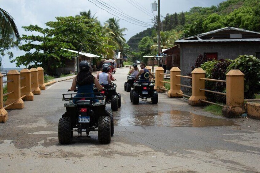 Day Tour in Roatan: ATV, Sloths, Monkeys and Zipline