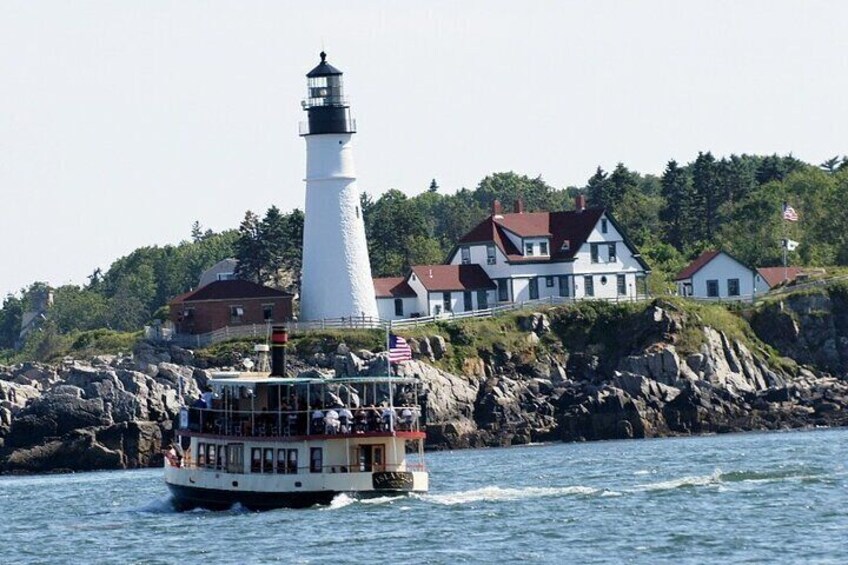 Lighthouse Lovers Cruise in Portland